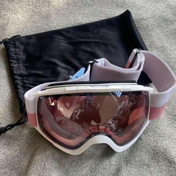 💕 PINK WOMAN’S SNOW MOBILE SKI SNOWBOARDING SNOW ACTIVITIES GOOGLES *NEW* - Picture 2 of 14